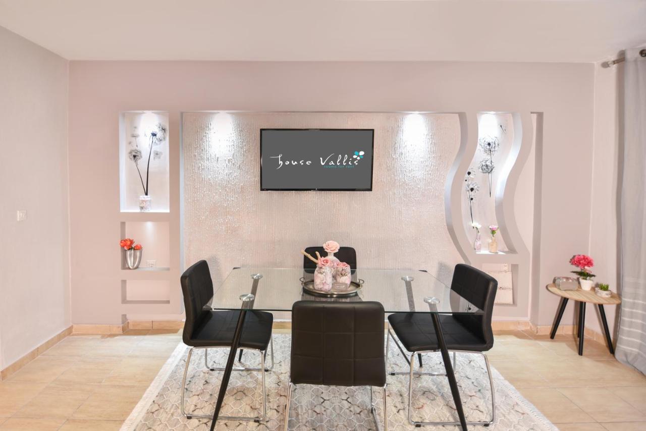 House Vallis * Sarti